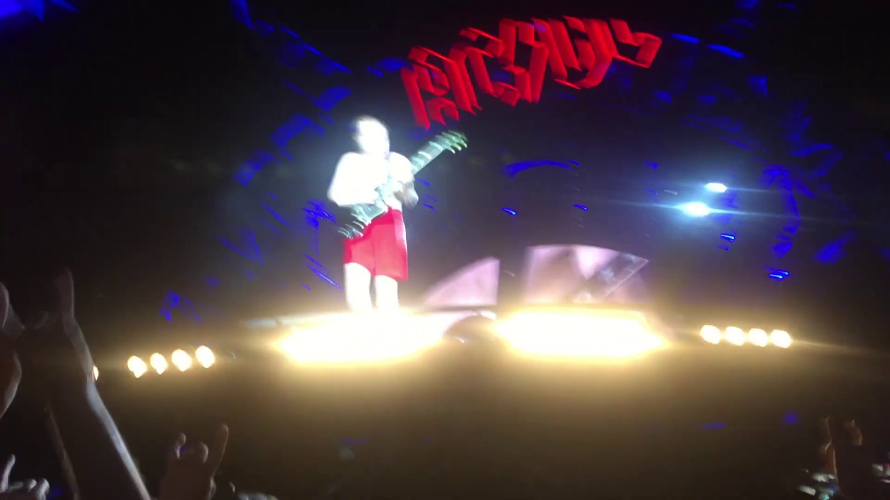 AC/DC live - Angus solo from 1st row (Warsaw 2015) Rock or Bust AC/DC ...