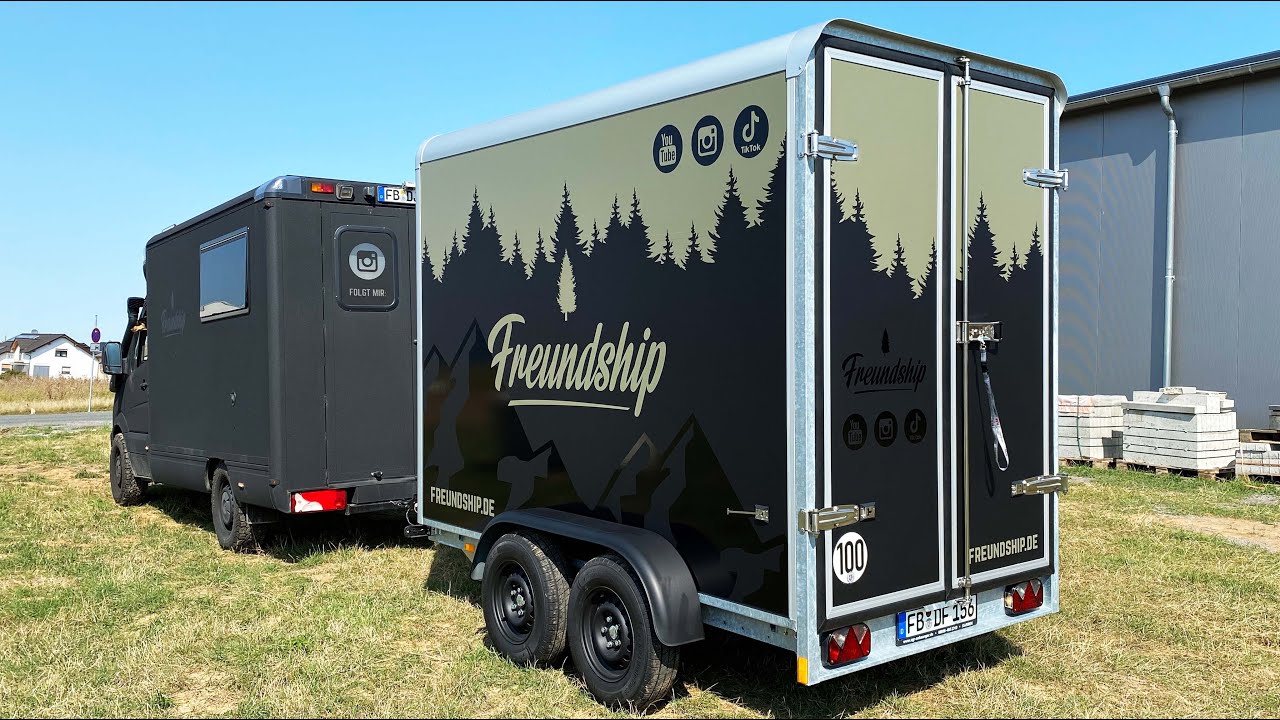 New Update Der Anhänger bekommt sein neues Foliendesign!🌲⛰ Ich liebe einfach das Design vom Crafter Campervan 🤩