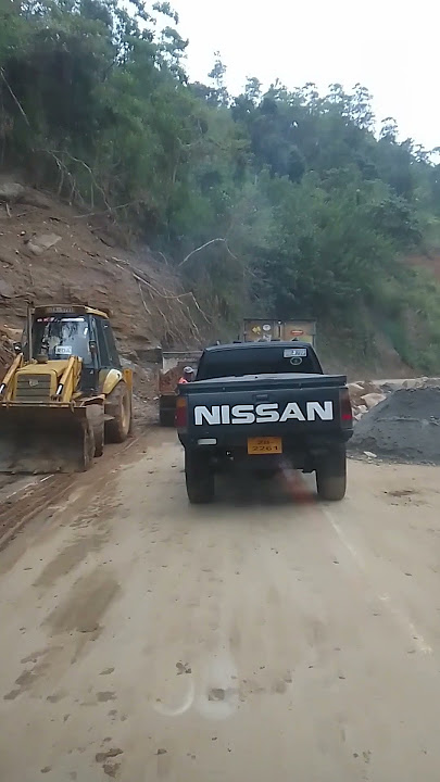 අම්බුලුවාවෙ පාරත් එක්කම නාය ගියපු තැන ... දැන් තත්වය🥲🥲🥲