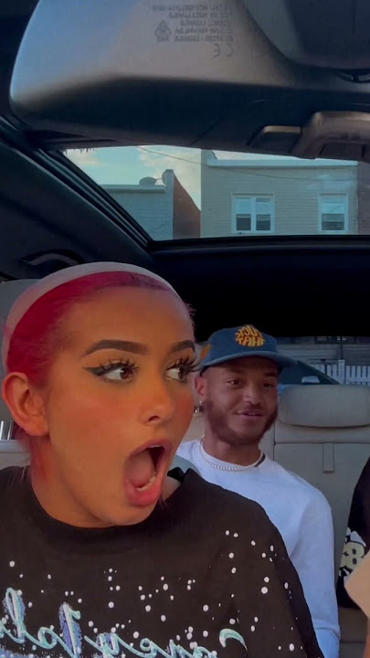 I was singing in the car & then my sister did thisβ¦ππ