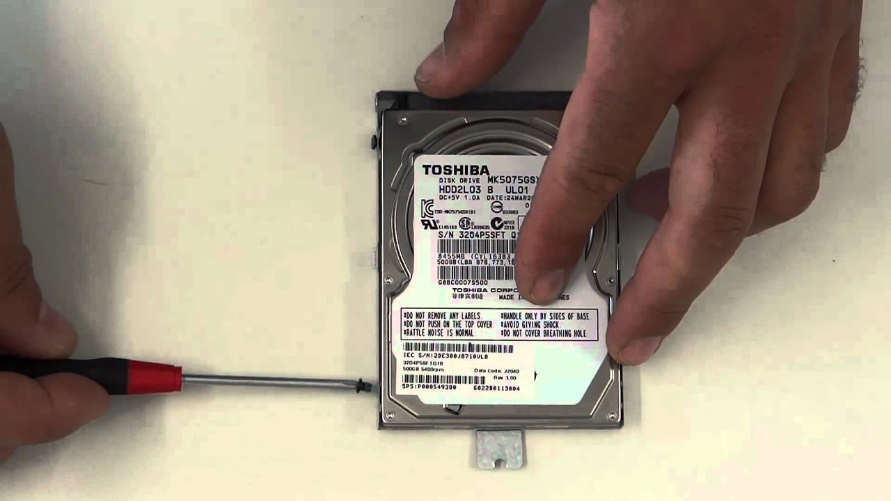 Toshiba Satellite L855 / L855D Series: HDD Replacement - YouTube