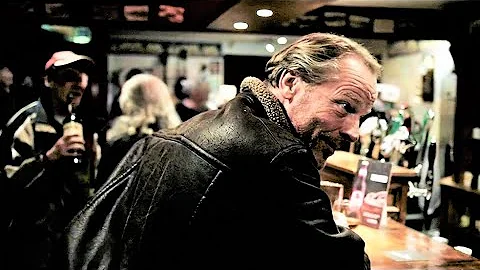 IAIN GLEN  -  CROSS  -  pt 6