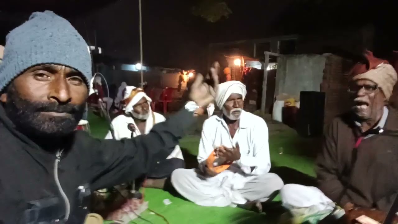 देगांव येथे अंत्यविधीच्या कार्यक्रमात दुधाचा पाना पाजण्या आई राहिली नाही गायक सुरेश कवी माधव पवार -