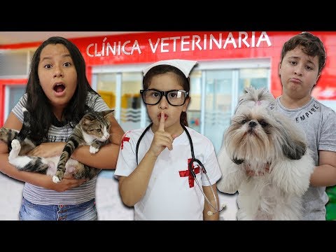 Maria Clara é Médica Veterinária e salva os animais ♥ Pretend Play With Veterinarian Doctor