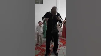 DANÇADO PASSINHOS • Onda Onda (Olha a Onda) -TCHAKABUM 🎶 🎵   • CASAMENTO DOS PRIMOS  A & A #dança
