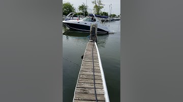 Docking lessons Sea ray sundancer