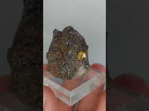 Vídeo: La wulfenita és una pedra preciosa?