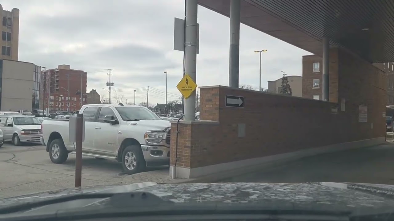 Дэниел Гойо, Джеймс Л. Данн, Джексон Парк, международные игральные карты, остров Хогг и многое др...