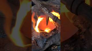 melihat lebih dekat tukang ini membuat tombak🔝 #blacksmith #traditional #fishing #handmade #metal