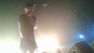 NF - Grindin'  (Live in Philadelphia, PA | 10/20/16)