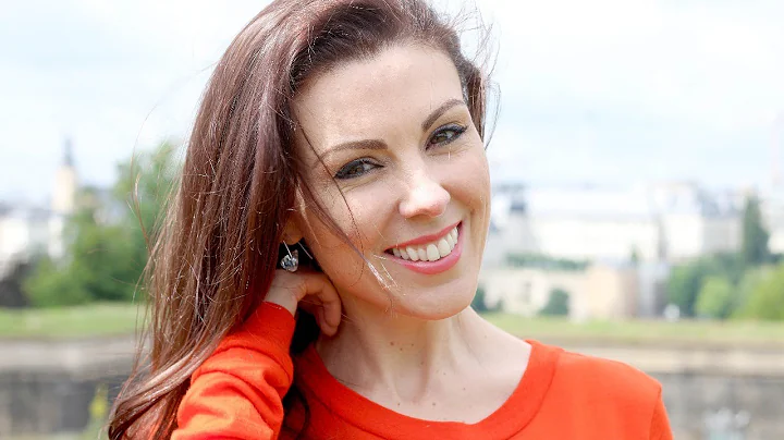 ZentraCast: original conversation with Lisa Burke - presenter, broadcaster