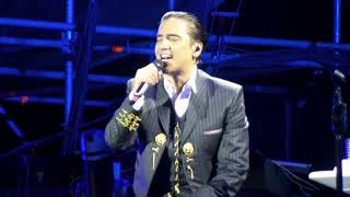 Alejandro Fernandez &quot;Abrazame&quot; en vivo