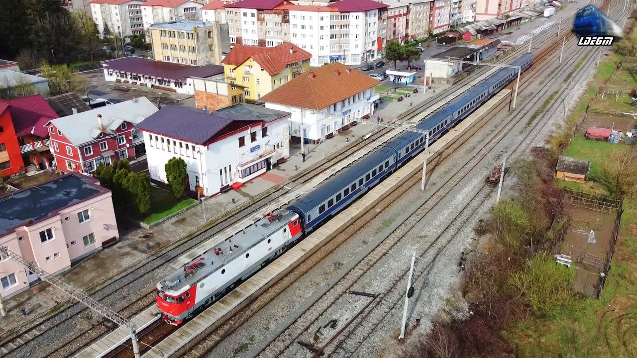 Trenul IR1830 Galați-Iași-Suceava-Vatra Dornei-Dej-Cluj Napoca Train in Năsaud - 25 April 2022