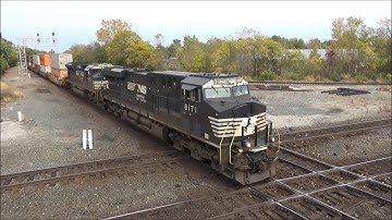 NS and CSX Trains Pounding the Double Diamonds in Marion,OH (10/14/2020) Conrail Caboose and more!