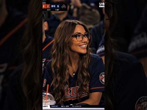 “POV: You get spotted on camera at a Korean baseball game 🇰🇷⚾️”  #KBOfancam #baseballaitrend