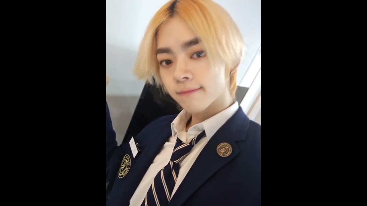 Watch LEGO drop - Eugene (유진) bringing April vibes 💖 - SUPERKIND (슈퍼카인드) on YouTube Watch LEGO drop - Eugene (유진) bringing April vibes 💖 - SUPERKIND (슈퍼카인드) on YouTube