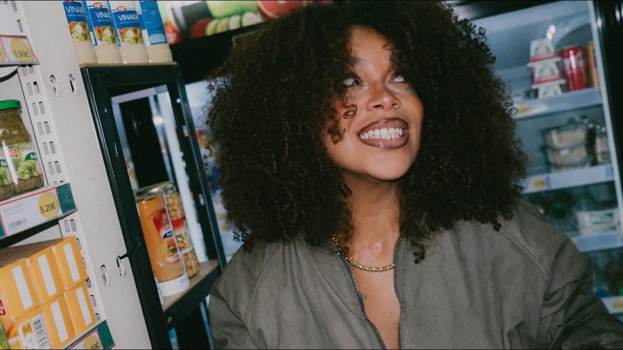 Watch Abena - No Cap (Clip officiel) on YouTube Watch Abena - No Cap (Clip officiel) on YouTube