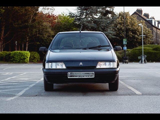 93 Citroen ZX drives to the shops - Pure Sound - YouTube