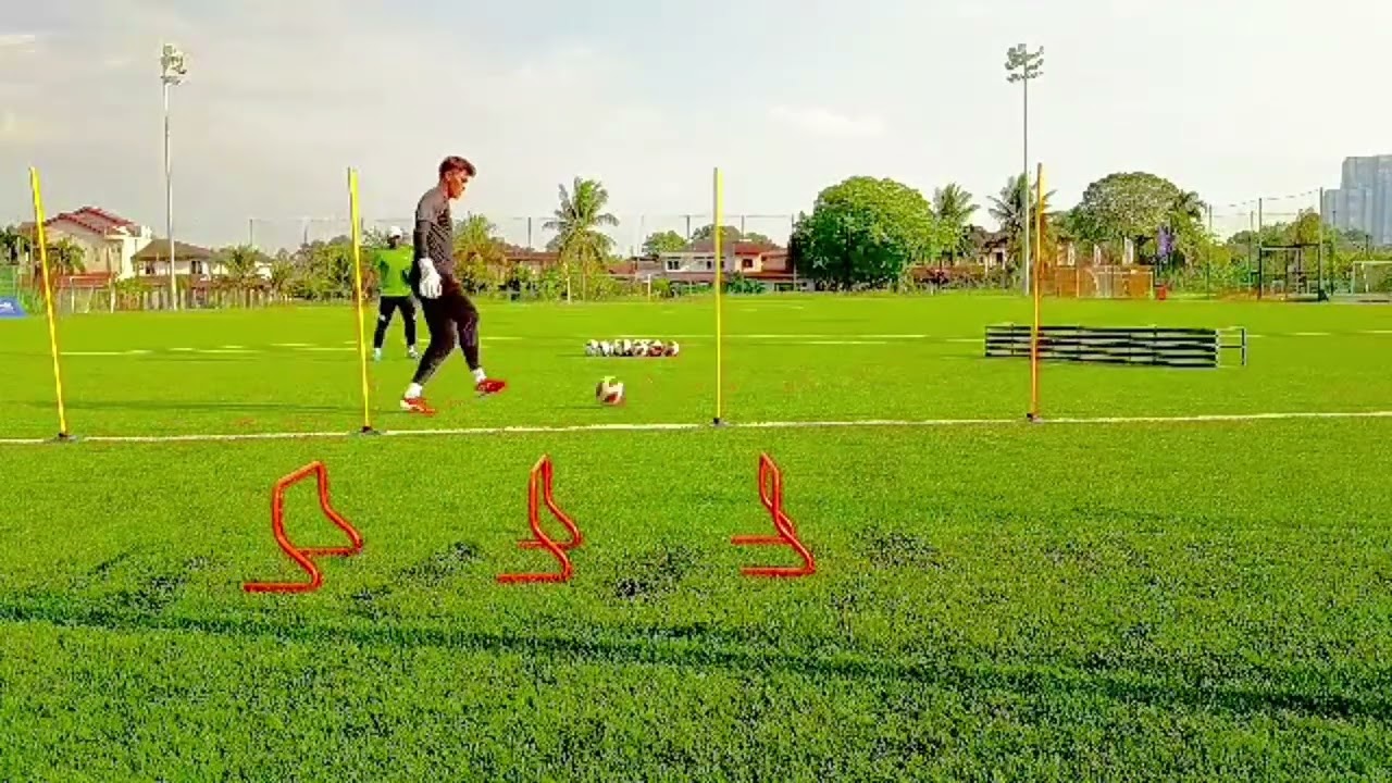 1to1 training goalkeeper. GK azfar Sri Pahang. By coach mio.