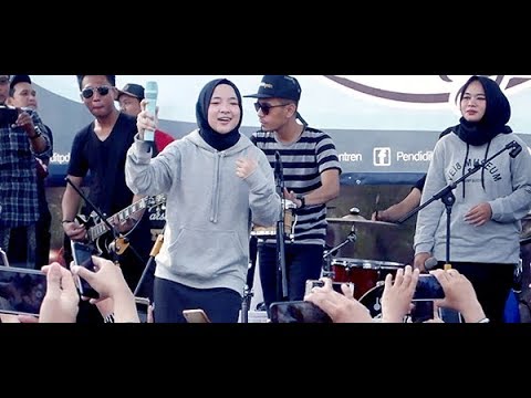 Lagunya Asyik Banget, Nissa Sabyan Gambus Sampai Goyang-Goyang ★ Ya Jamalu