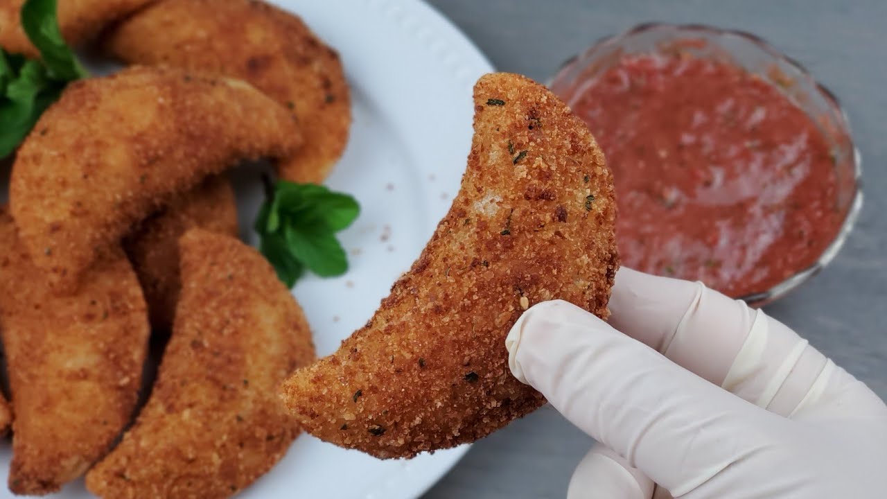 وصفات رمضان 2020 سمبوسه نصف القمر ما تحلى سفرة رمضان الا فيها Ramadan special half moon samosa