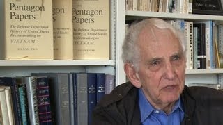 Pentagon Papers' Ellsberg backs Bradley Manning