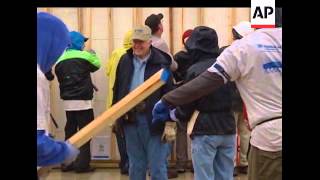 Former President Jimmy Carter is helping build and rehabilitate homes in Washington just days after