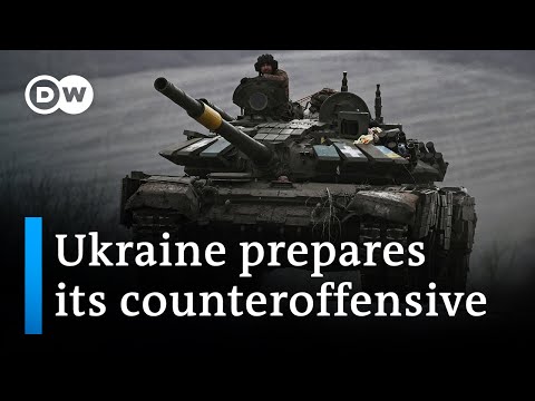 Ukraine planning counteroffensive with new weapons | DW News