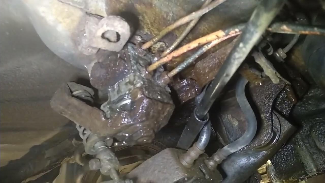 Съём бензобака Рено симбол. - YouTube