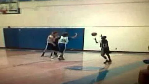 Terrill Moore hits 3 in face