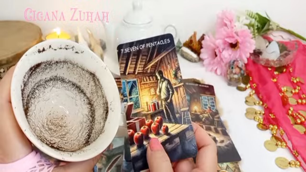 ☕🔮 Alguém que não para de pensar em você está te incluindo nos planos dele,a‼️