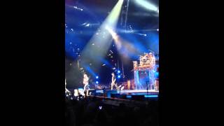 Small Town Throw Down Brantley Gilbert Tyler Farr Chase Bryant