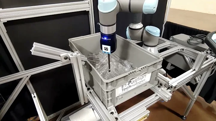 Apera / Universal Robots clear tube bin picking