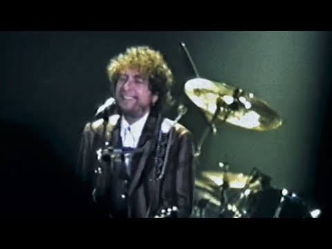 Bob Dylan - Concert in Barcelona (16-6-1989) [RESTORED AUDIENCE FOOTAGE]