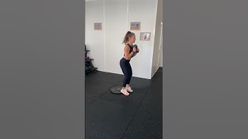 Cyclist squat com ktb goblet