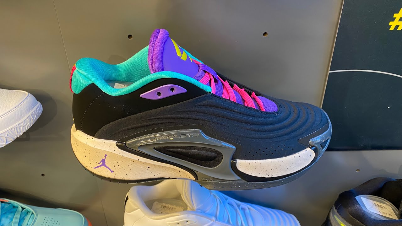 Jordan Luka 3 Basketball Shoes Black Hyper Jade Pink Mens Size 10.5 FQ1284 002 Jordan Luka 3 Black / Hyper Jade - Nov 2024 - FQ1284-002  main image 2