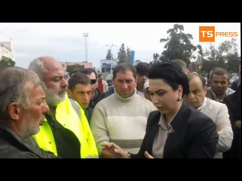 ფოთის პორტის გაფიცული მუშების შეხვედრა ეკა ბესელიასთან
