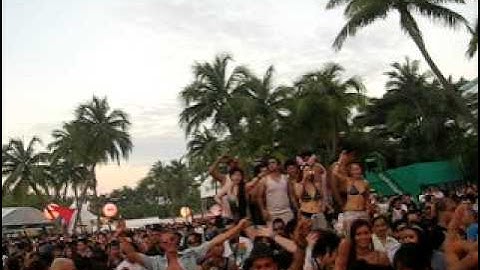 armin van buuren - zoukout 2009 singapore 1