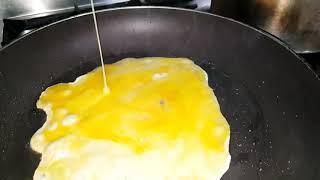 Slow motion frying eggs