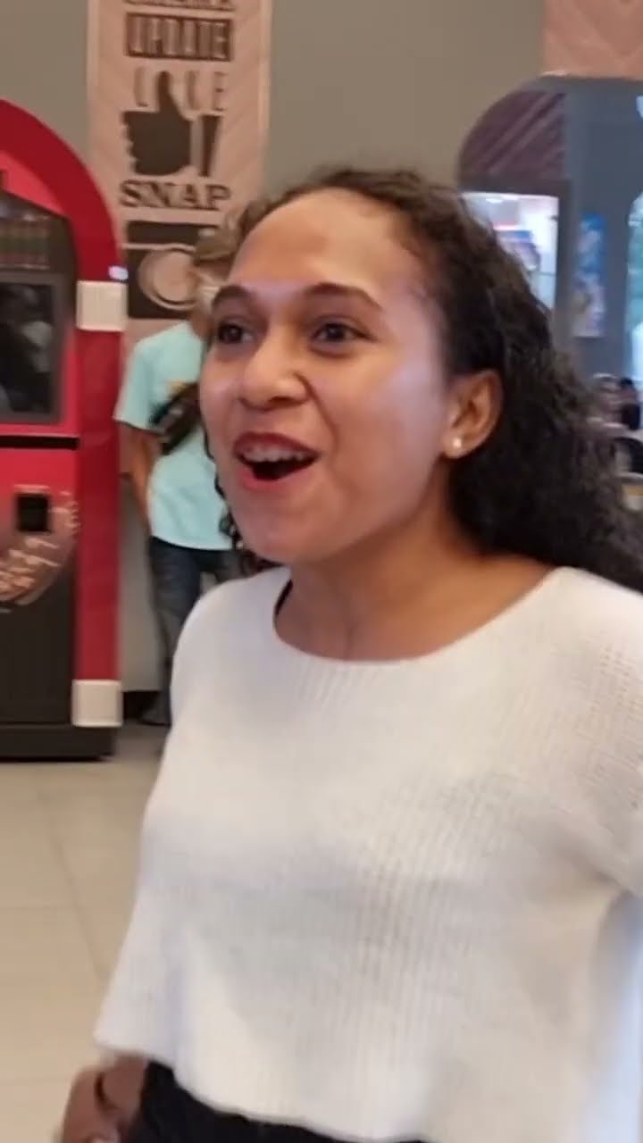 Heboh Pesen makan sambil nyanyi di Restoran Ayam ternama .. #short #AcapellaMob
