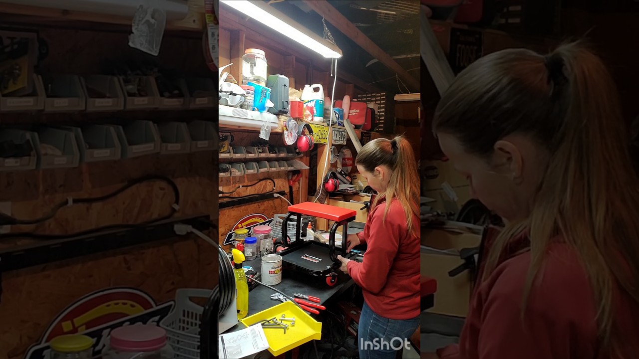 Assembling A Roller Seat