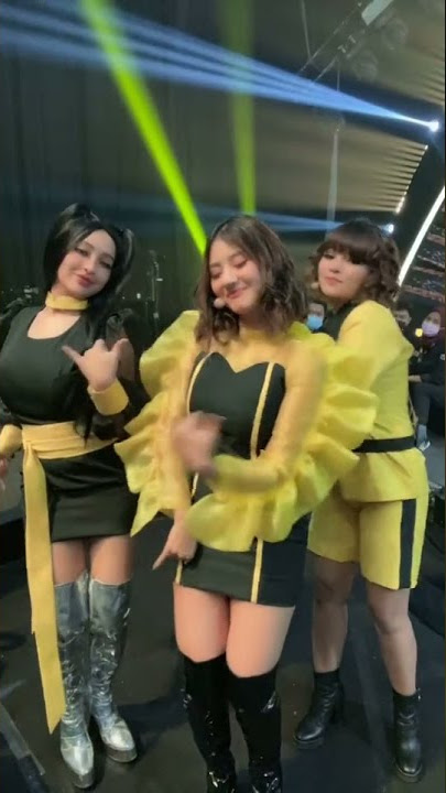 story wa cewek cantik goyang santuy viral terkeren terbaru...Ghea Youbi,Cupi Cupita,Dinar Candy
