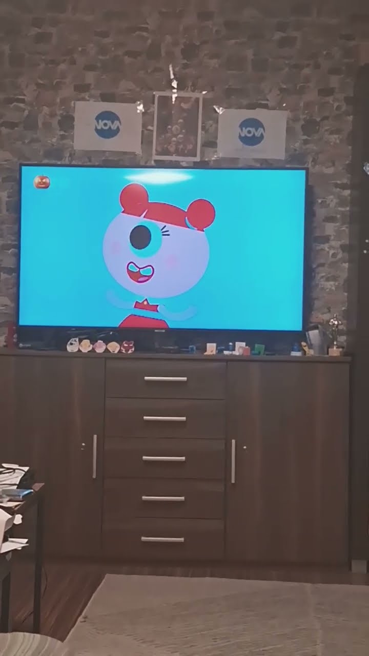 me when the game catchers comes on - YouTube