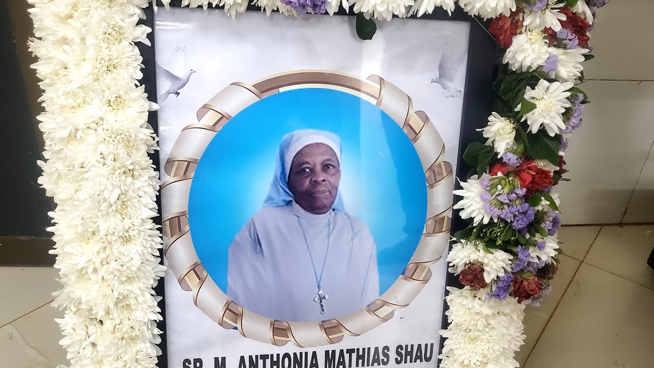 FR KIKA ZUAKUU APOKEA MWILI WA SR ANTHONIA SHAU KWA AJILI YA MAZISHI KOROGWE 