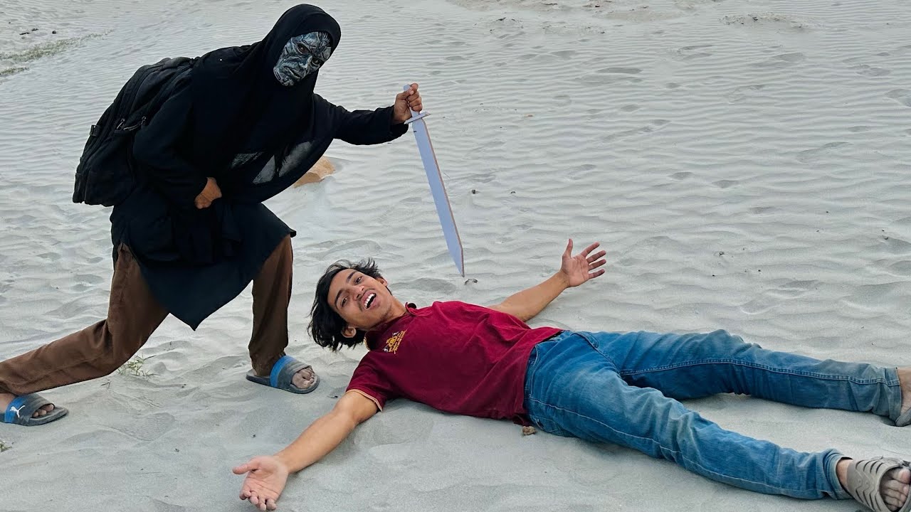 Mask Wala Admi Kyun Maar Raha hai 😭 || Kiya yeh Waqai Jinnh hai Pata Par Gaya 🥺 ||