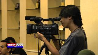 Download lagu Top Stories Prime Time BeritaSatu TV Kamis 13 Juni 2013