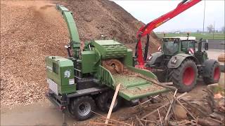 PTH 1200/1000 G Pezzolato drum wood chipper driven by PTO FENDT tractor, 400 Hp power