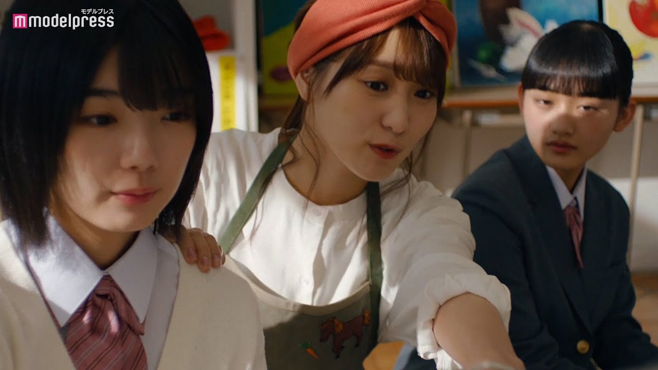 櫻坂46菅井友香、先生役でデッサンの指導　櫻坂学園ポスターなど小ネタトークも　スマートニュース「櫻坂46チャンネル」新TVCM＆メイキング