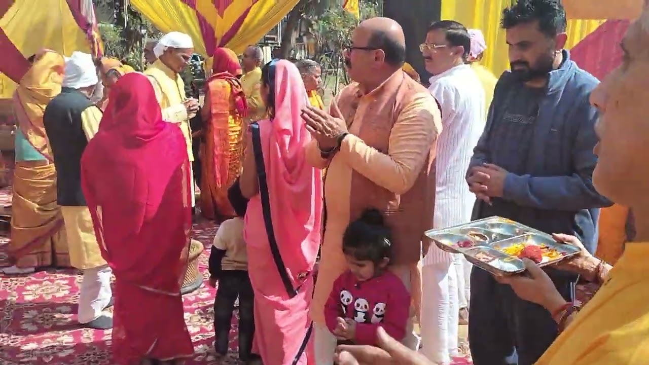 गायत्री आरती! ९ कुण्डीय गायत्री महायज्ञ बृजबिहार गाजियाबाद 