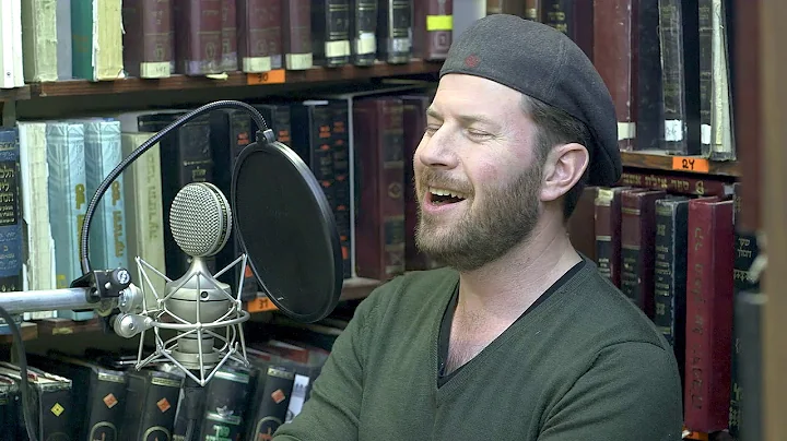 Rav Yehuda Hershler singing a Niggun.